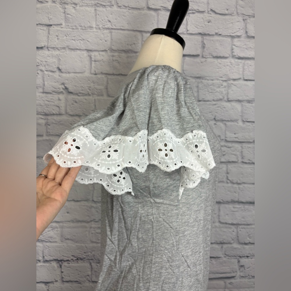 NWT T Tahari Crochet Flutter Sleeve Top size XS - Picture 5 of 8